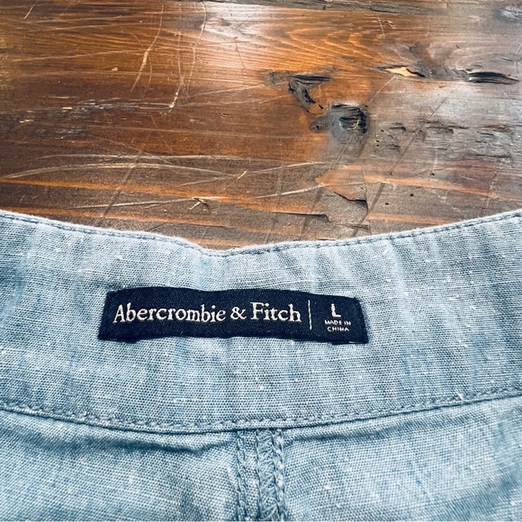 Abercrombie & Fitch Chambray Blue Women's Shorts size Large 100% Cotton EC - Picture 4 of 7